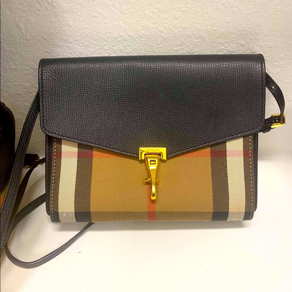 Authentic Burberry crossbody bag - Picture 2 of 5